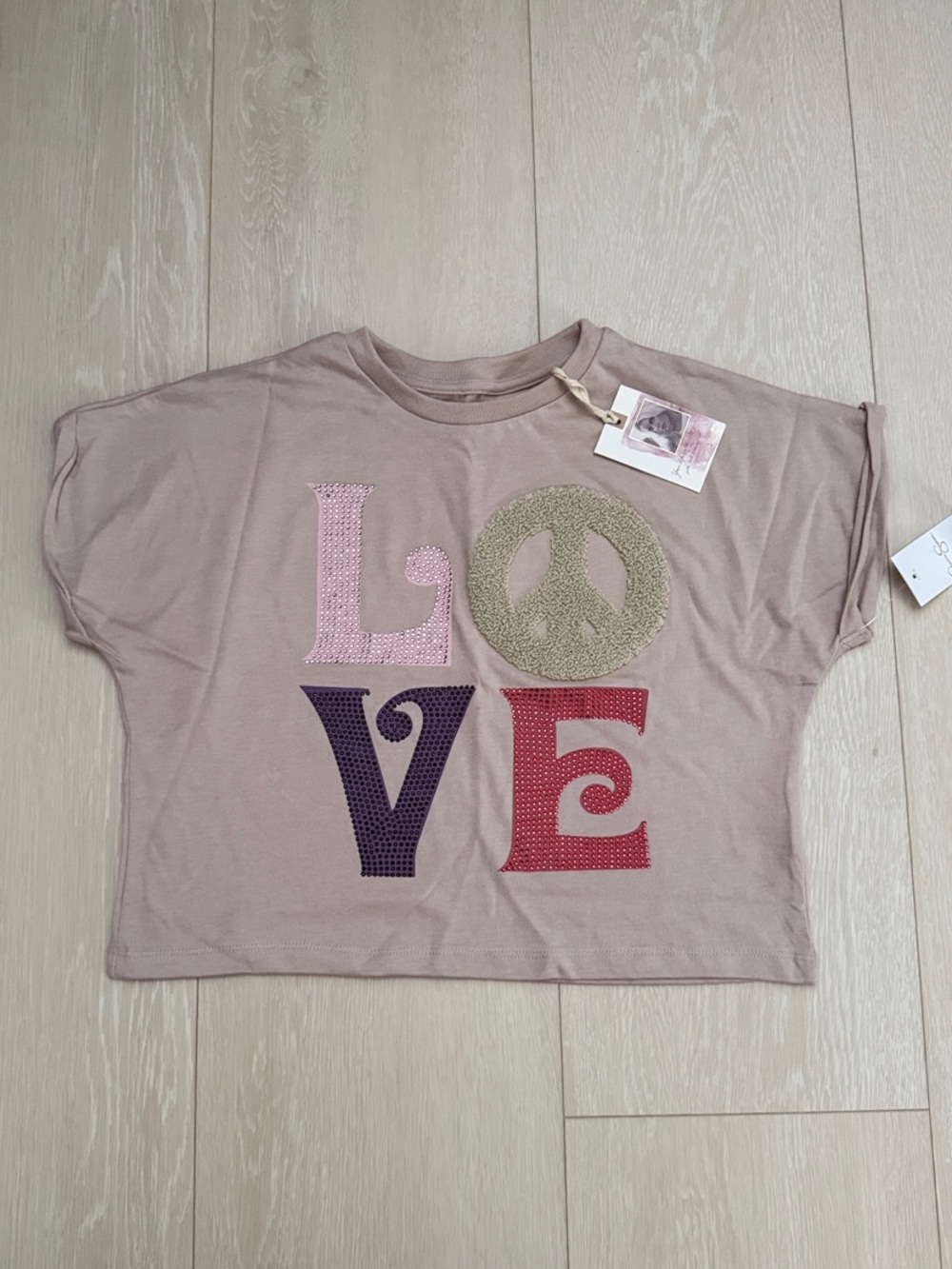 Jessica Simpson Kids Short Sleeve 'LOVE' Graphic Tee in Light Taupe